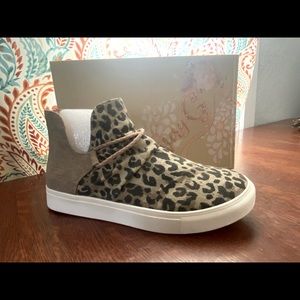 Very G survivor booties